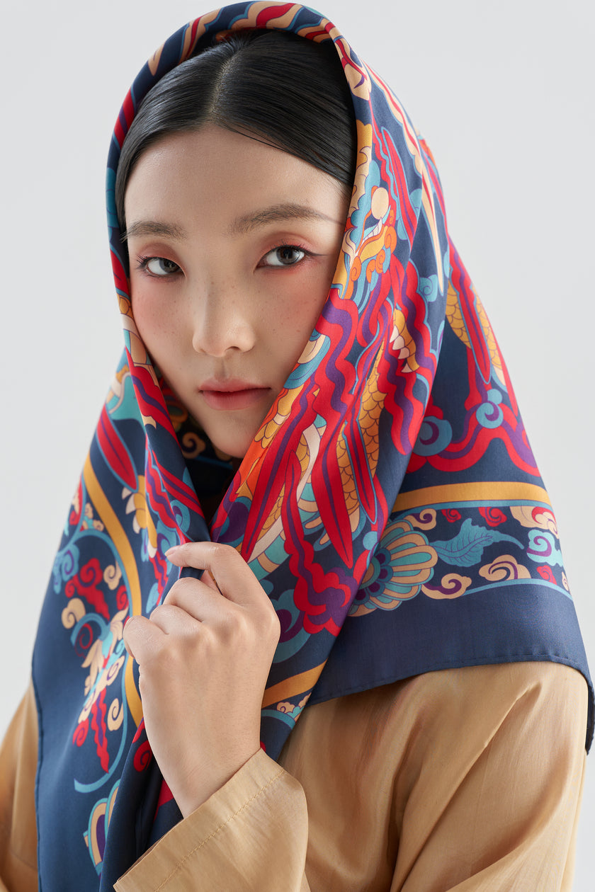 The Dragon Pearl silk scarf - Navy - Size 90x90 cm